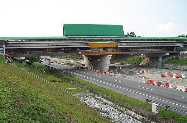 Overhead Bridge Restaurant (Southbound)